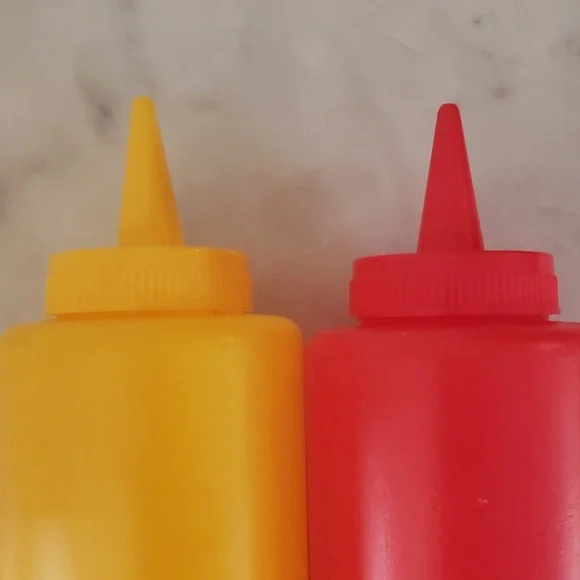 Retro Ketchup and Mustard Plastic Bottles, New without Tags - Picture 3 of 5